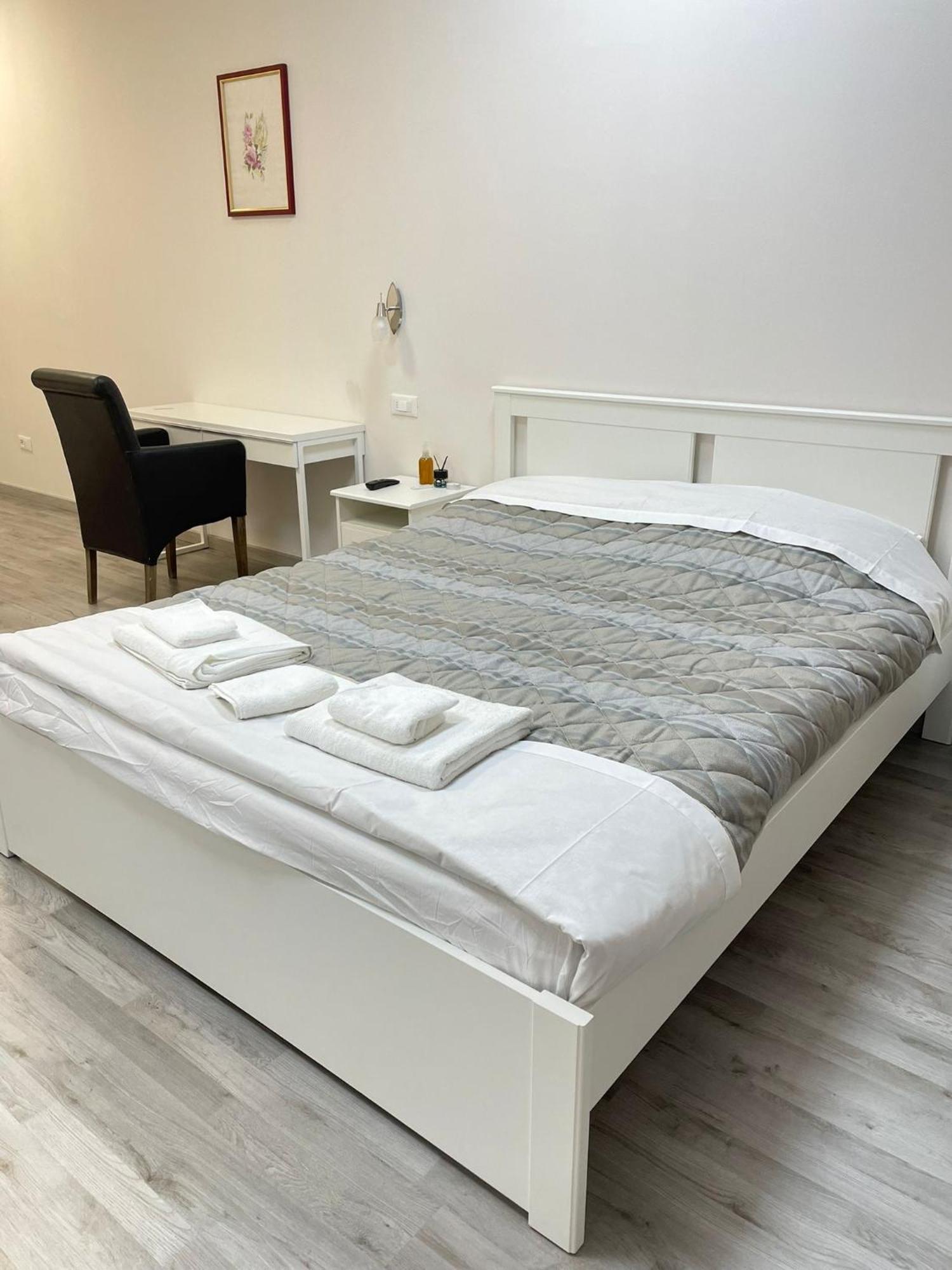 Loft Office 17 Hotel Castel Maggiore Bagian luar foto